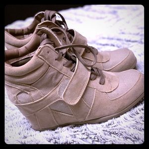 Wedge sneakers